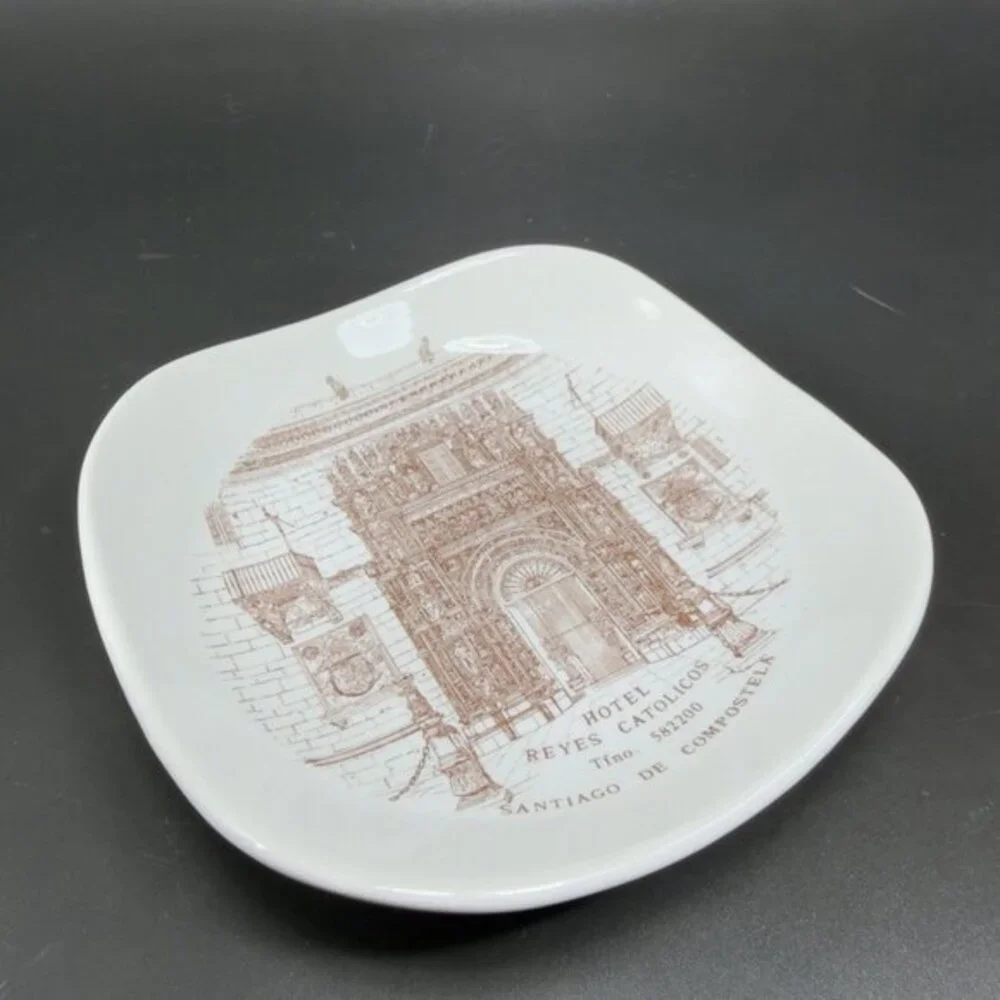 Entursa Hotel‎ Reyes Catolicos Madrid Spain Pin Trinket Plate Porcelain Dish VTG
